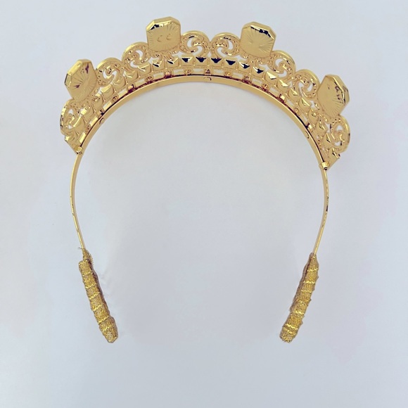 New Girls Disney Cinderella Gold Colored Tiara with Blue Jewels Metal Crown - Picture 9 of 15